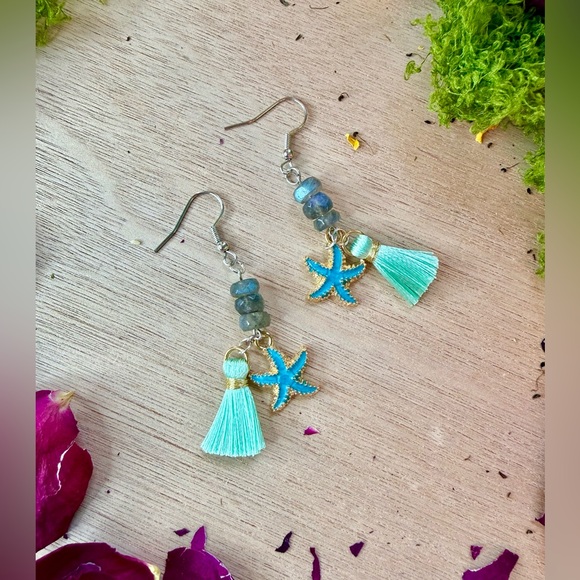 Handmade Labradorite Earrings with Starfish Charms - Picture 2 of 3